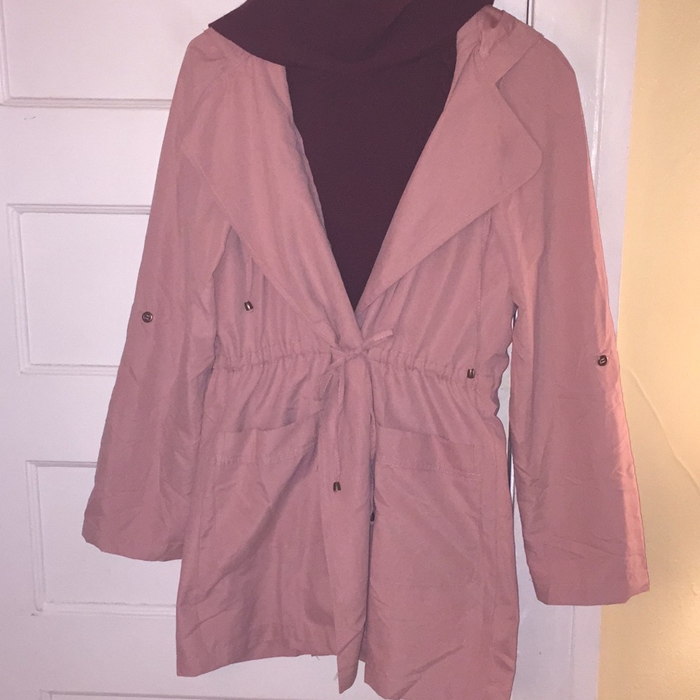 Lightweight rain coat